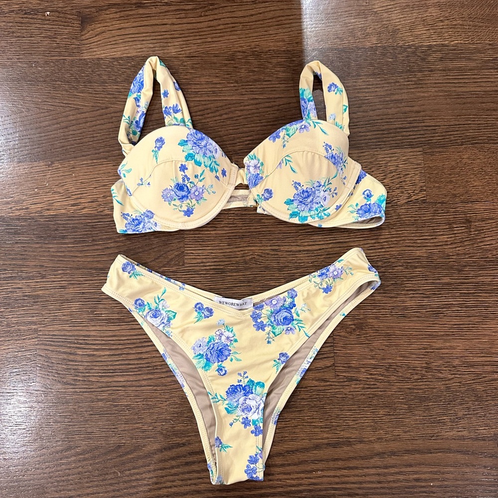 WeWoreWhat bikini set